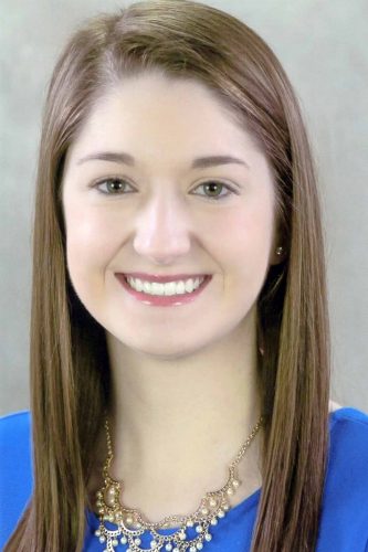 Alyssa Bowen receives College Chemistry Award